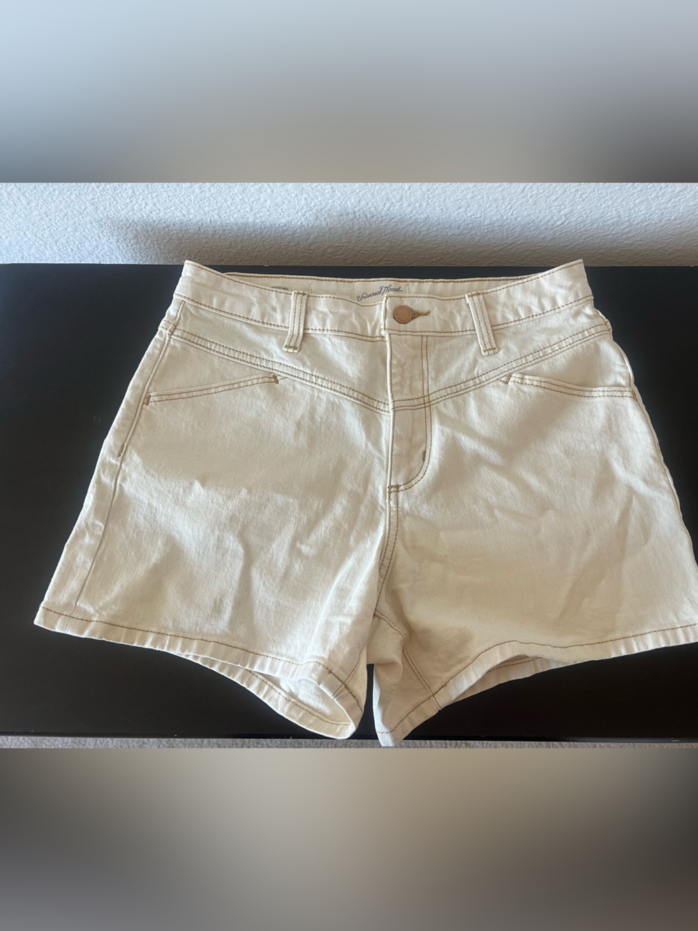 Universal Thread Cream Vintage Mid-Rise Denim Shorts